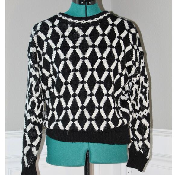 Genesis Sweaters - Genesis Vintage Geometric Black White Knit Sweater Women’s Small